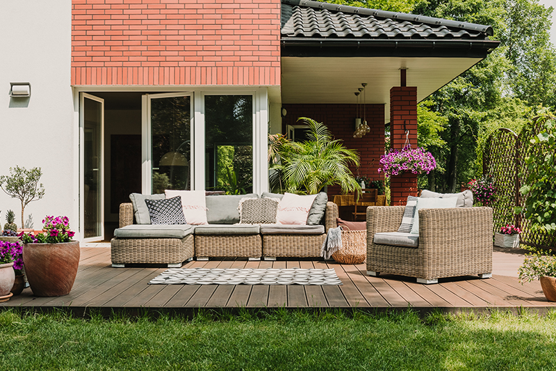 Seasonal Transitions: Adapting Your Patio and Garden Decor